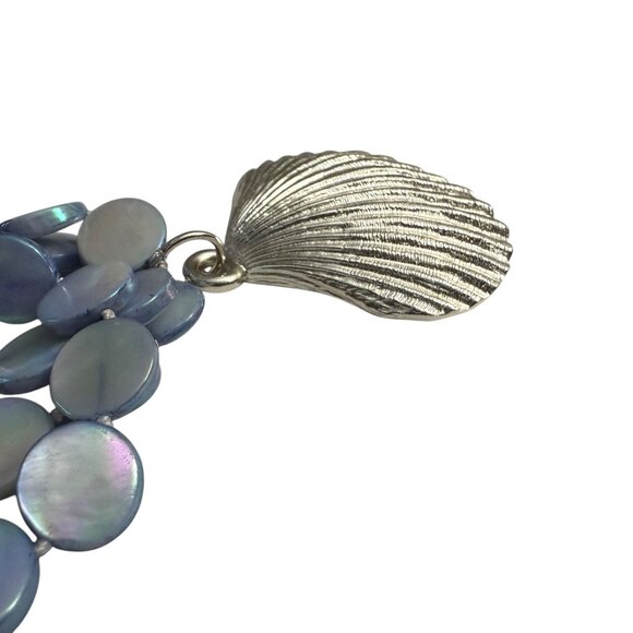 NWT Three-Strand Mother of Pearl Shell Necklace Silver Scallop Shell Pendant - Picture 3 of 8